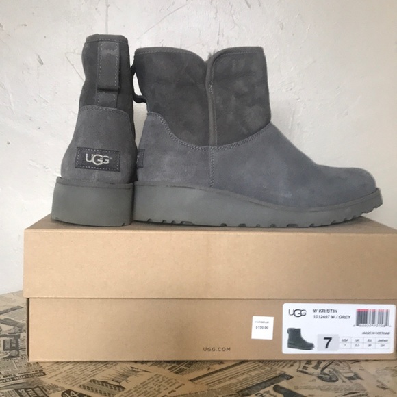 UGG boots. - Picture 1 of 4